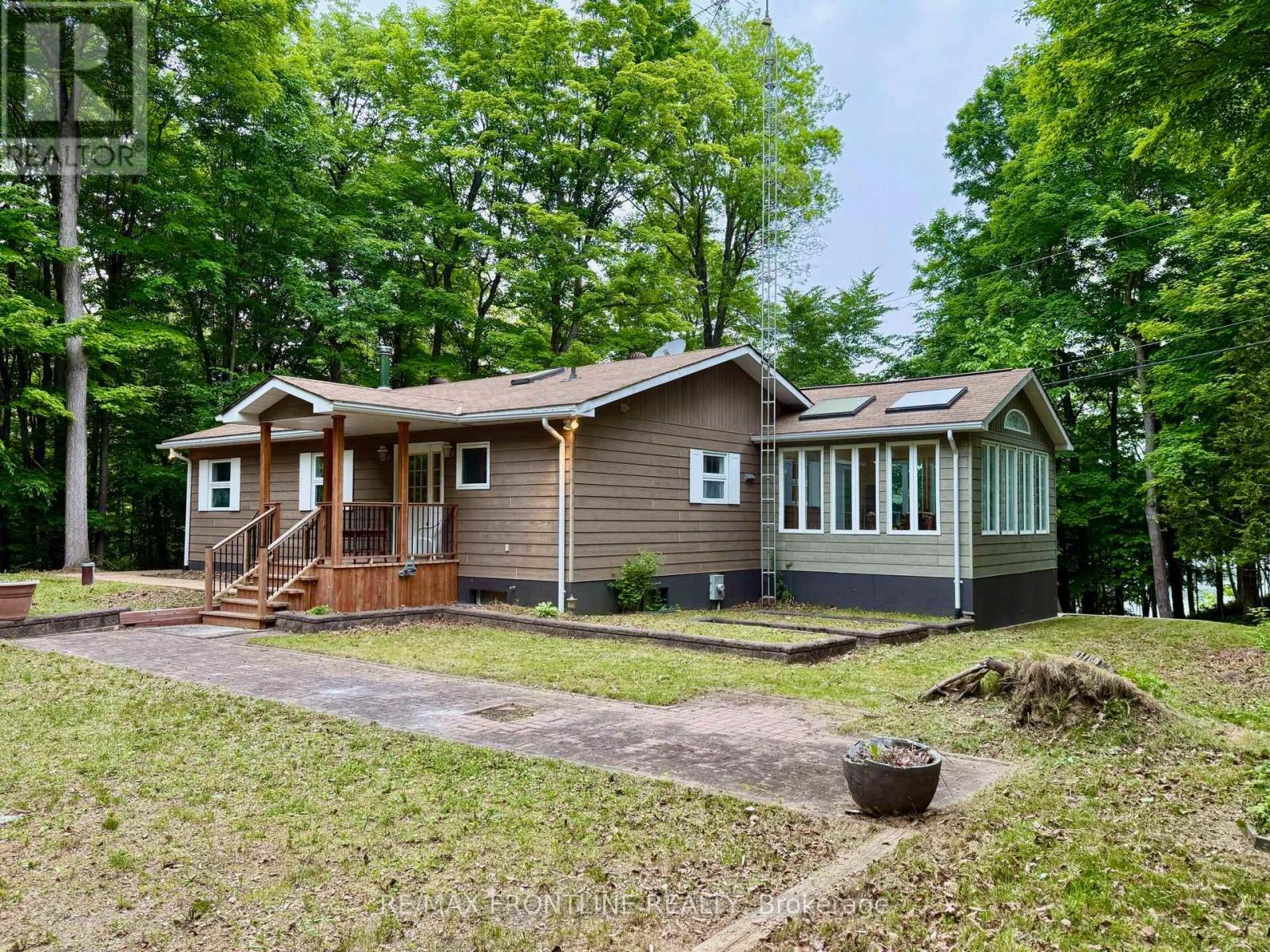 436 Miners Point Rd, Tay Valley, ON K7H 3C5