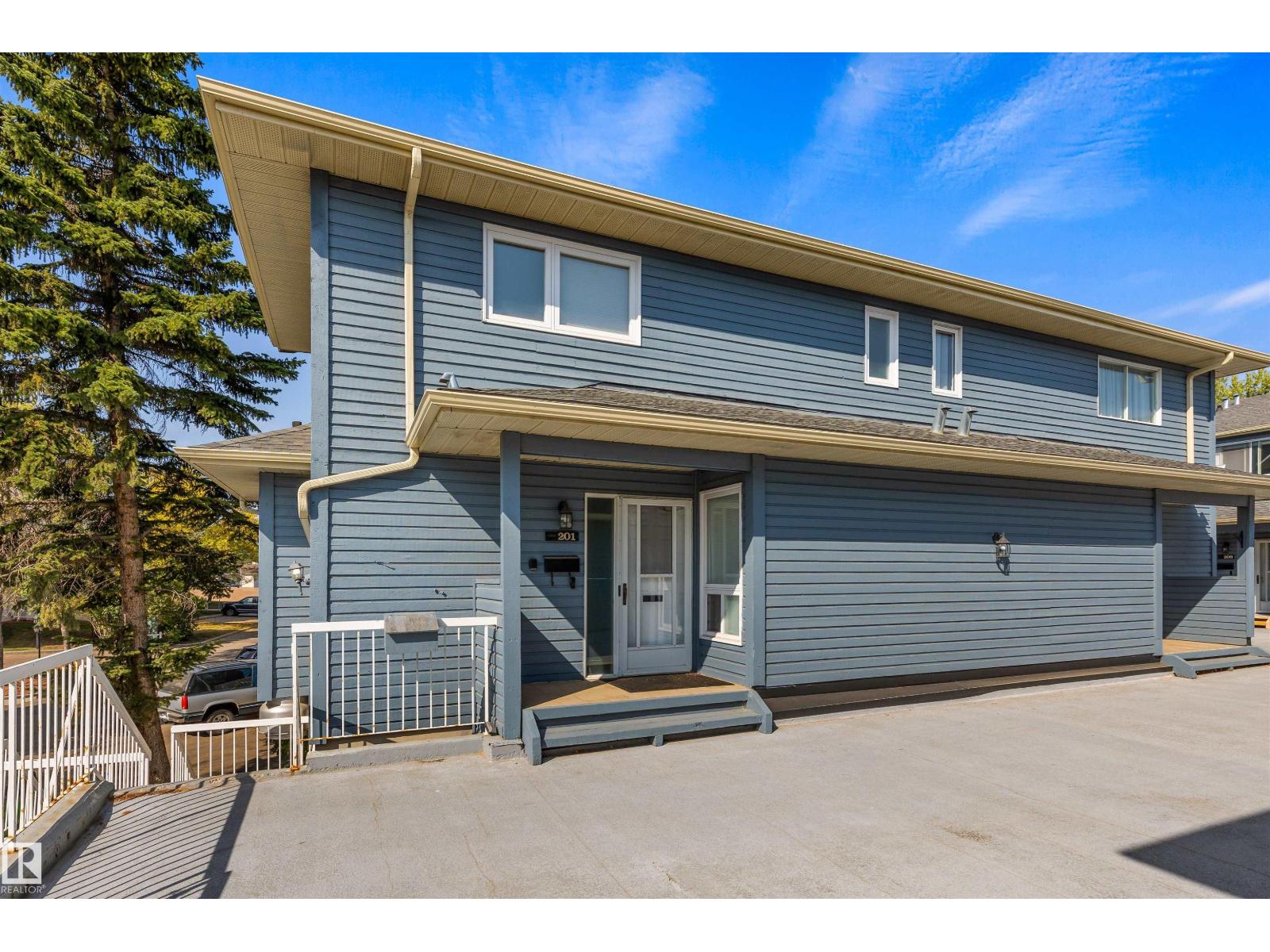 201 Lakeside Gr, St. Albert, AB T8N 3T3