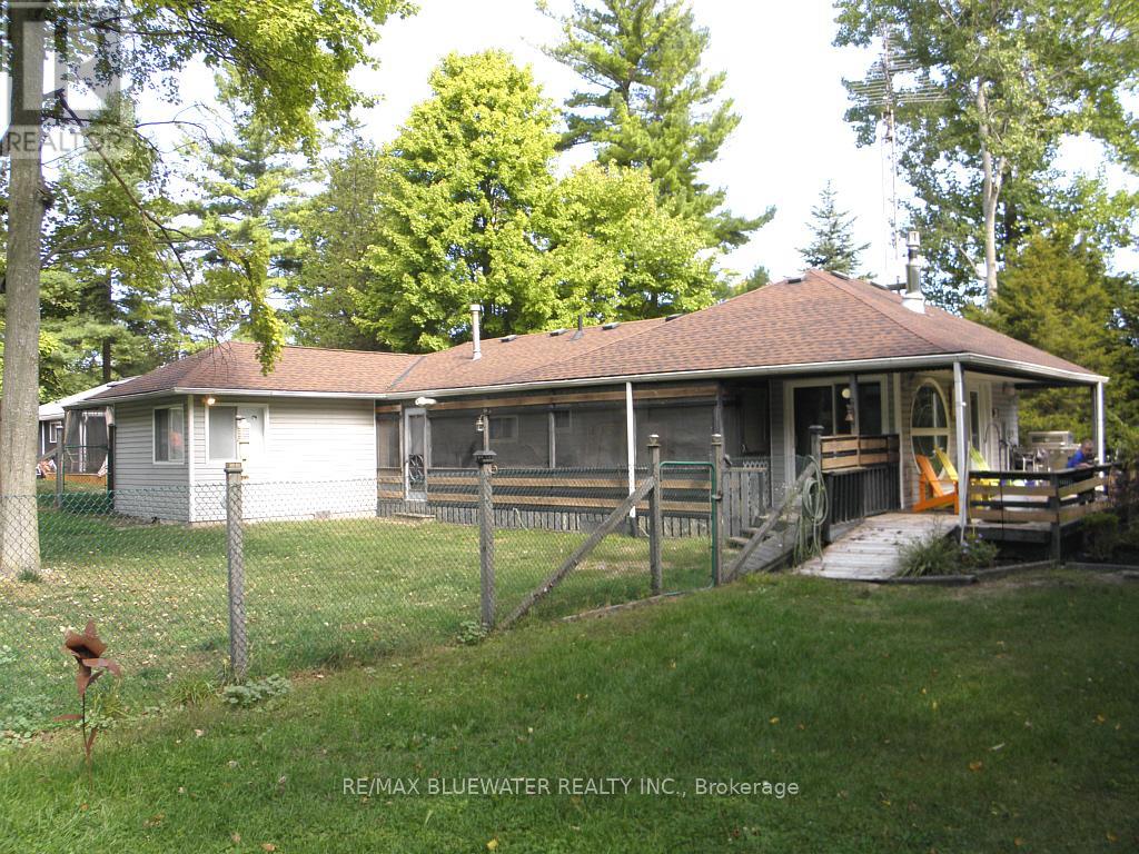 9663 Army Camp Rd, Lambton Shores, ON N0N 1J0