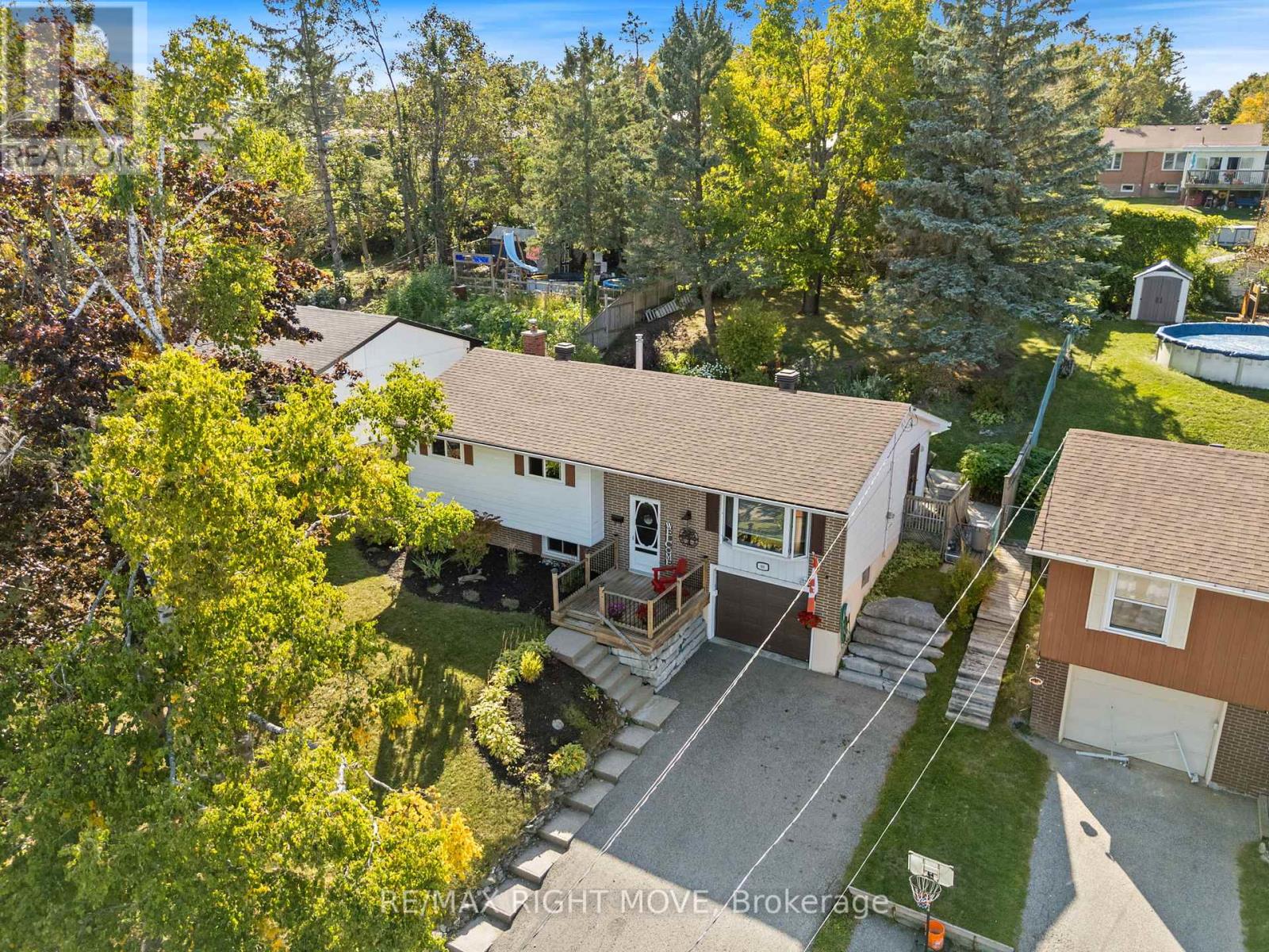 68 Quinn Ave, Orillia, ON L3V 3H5