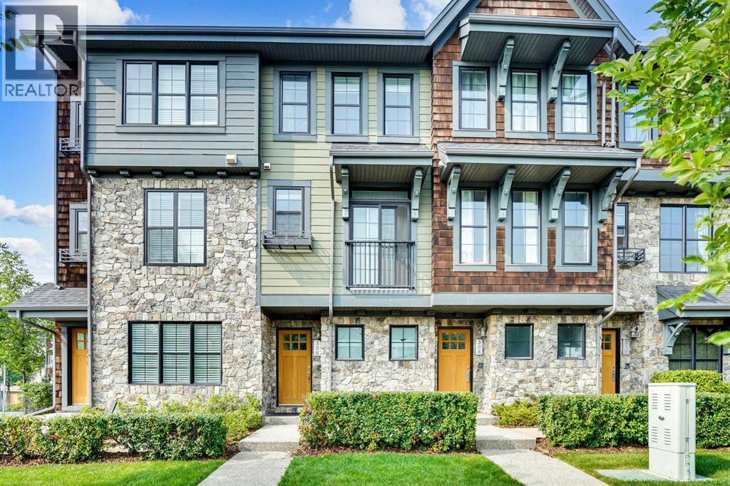 306 Ascot Cir SW, Calgary, AB T3H 0X2