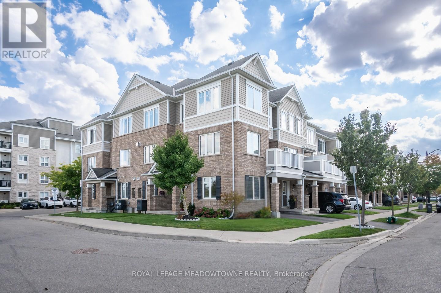 961 Nadalin Hts, Milton, ON L9T 8R5