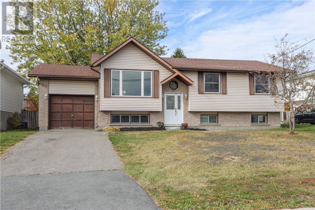 37 Garson Coniston, Garson, ON P3L 1G1