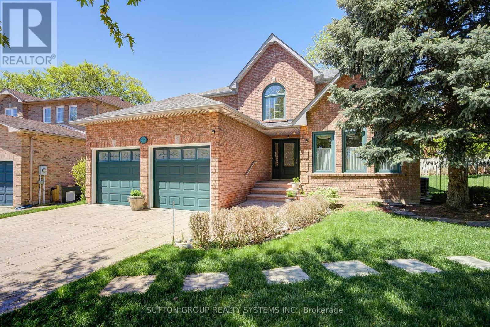 2979 Sycamore St, Oakville, ON L6J 7H9