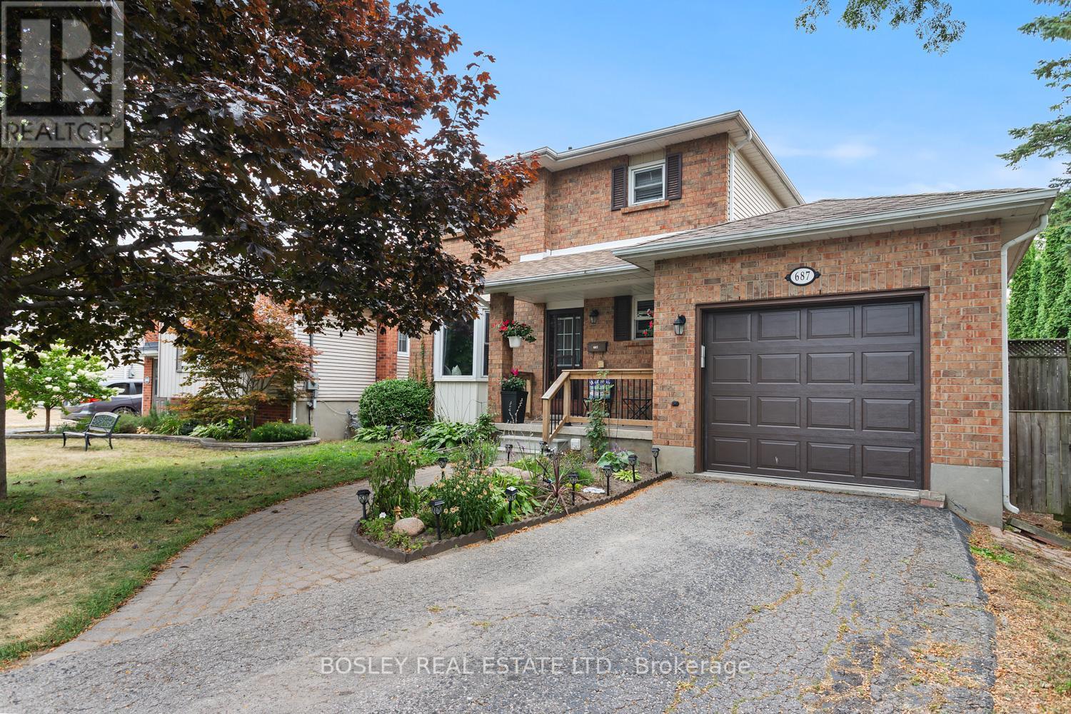687 Mackechnie Cres, Cobourg, ON K9A 4Y1
