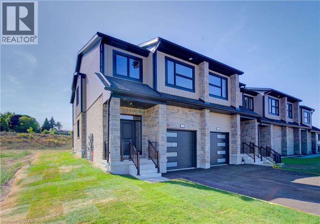 161 Dunnigan Dr, Kitchener, ON N2B 0B1