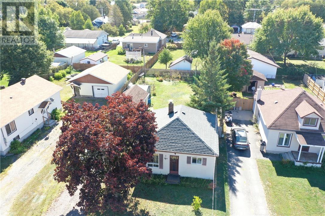 385 John, Espanola, ON P5E 1K9