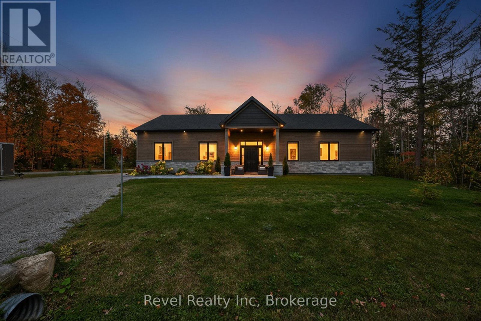 2 Seguin Cres, Tiny, ON L9M 0C9
