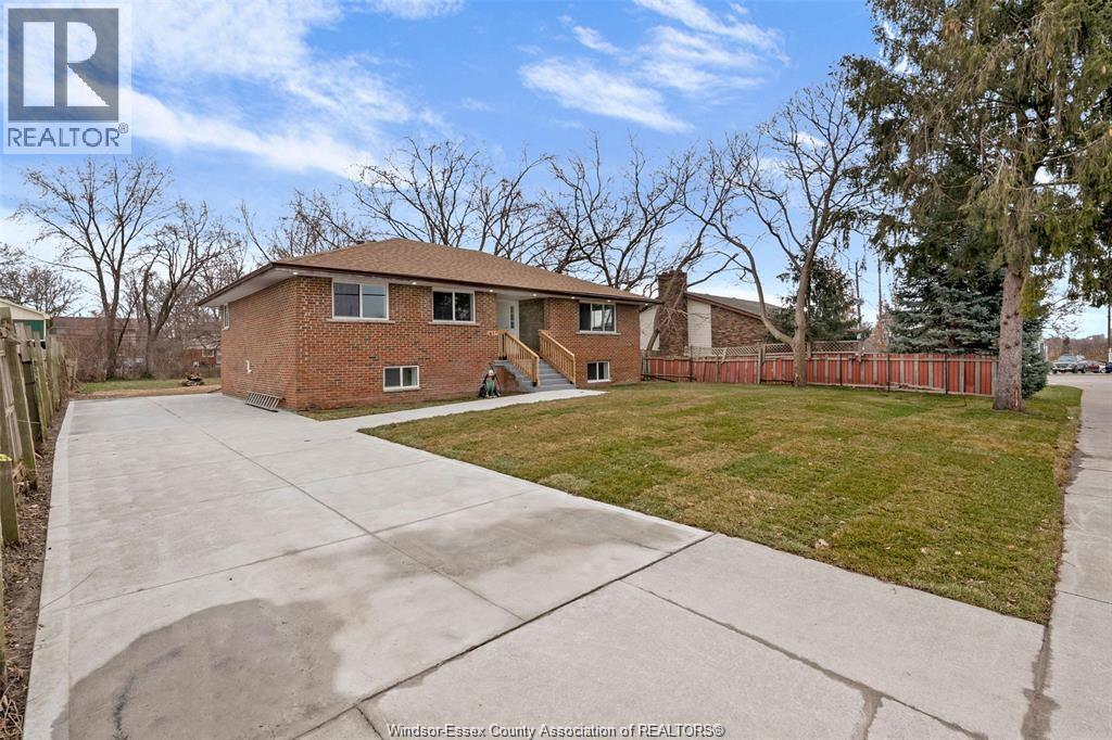 1457 S Cameron, Windsor, ON N9B 3C8