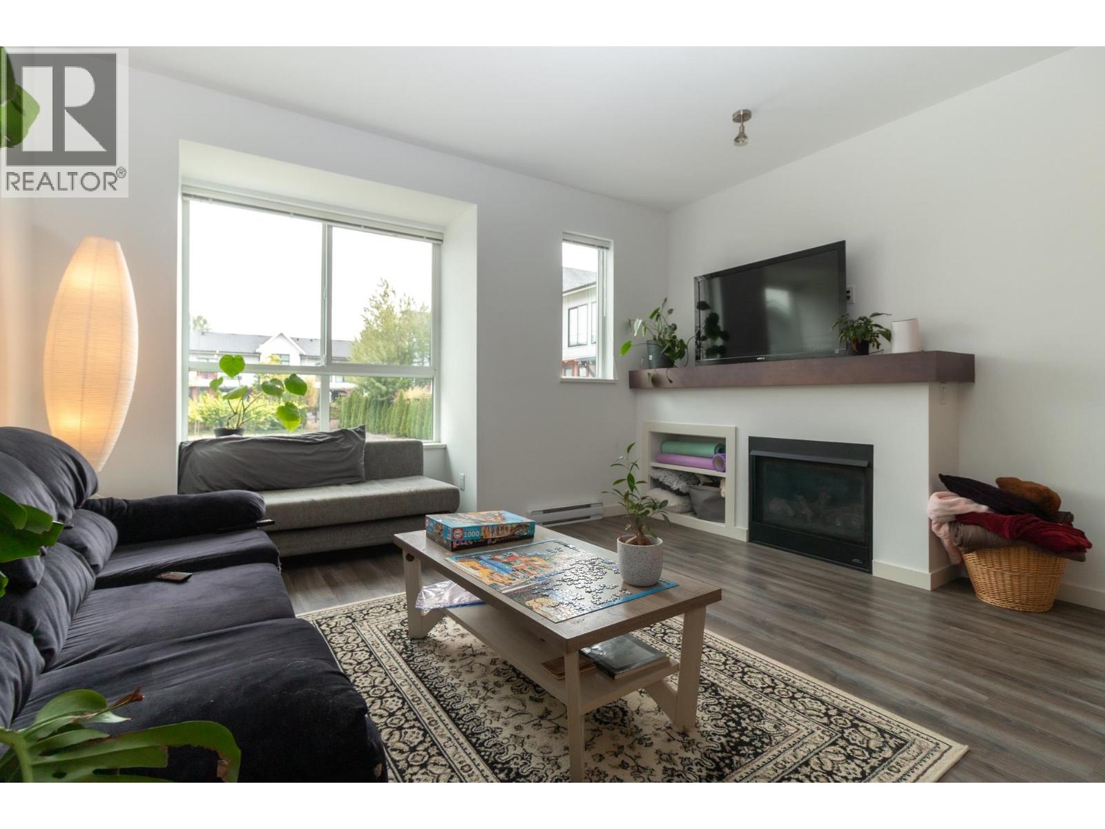 1220 Granite Dr, Squamish, BC V8B 0V9