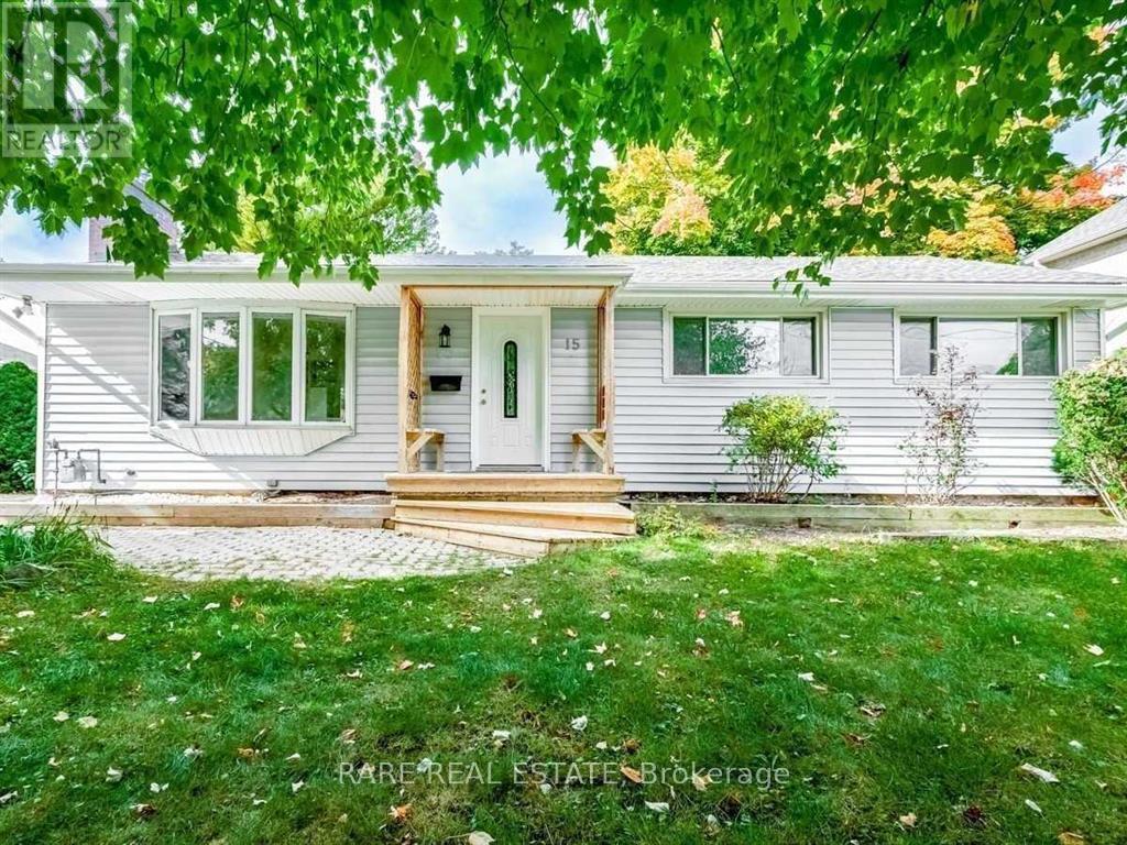 15 Miller Dr, Hamilton, ON L9G 2H9