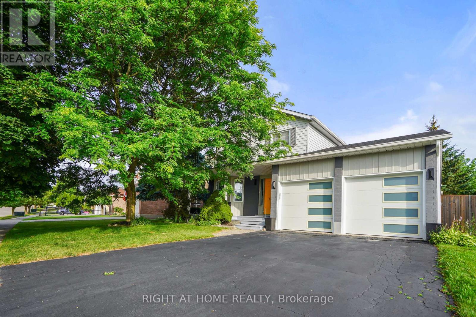 616 Rummelhardt Dr, Waterloo, ON N2T 2K7