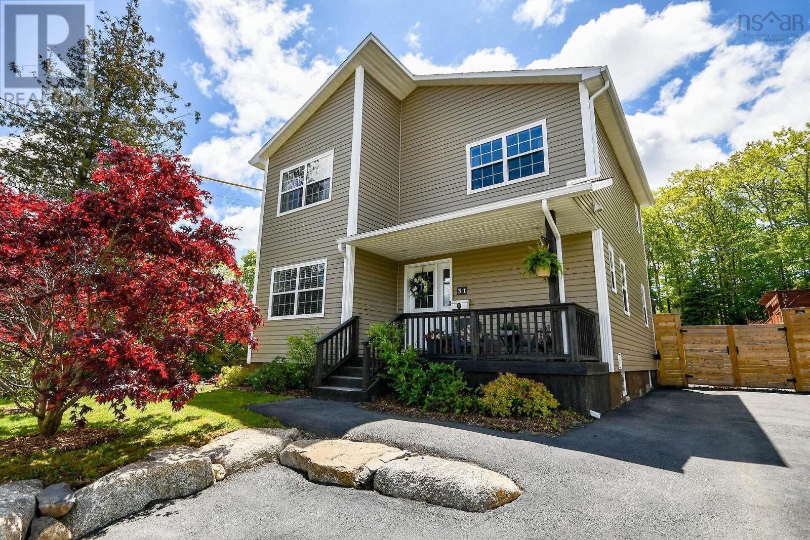 31 St Michaels Ave, Halifax, NS B3P 1M6
