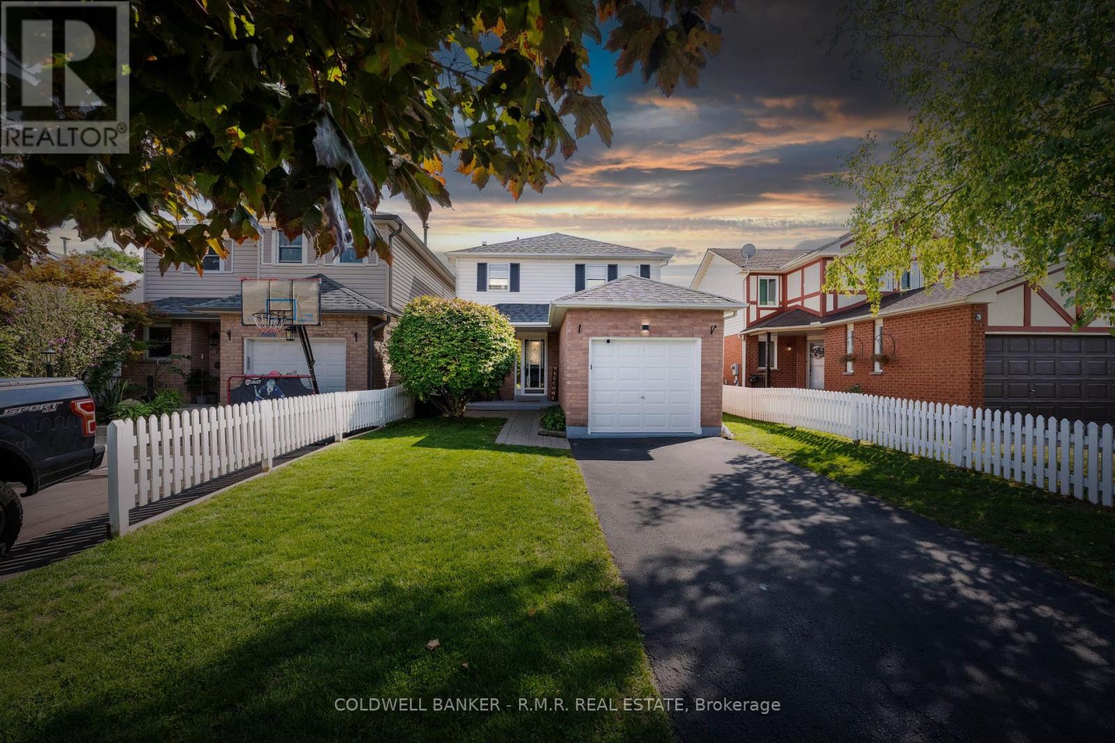 5 Tucker Rd, Clarington, ON L1C 4M2