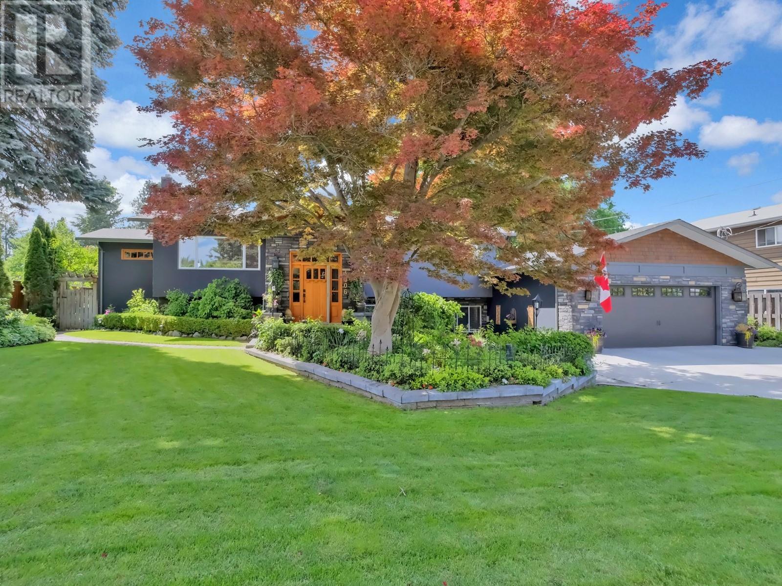 4306 Hazell Rd, Kelowna, BC V1W 1P8