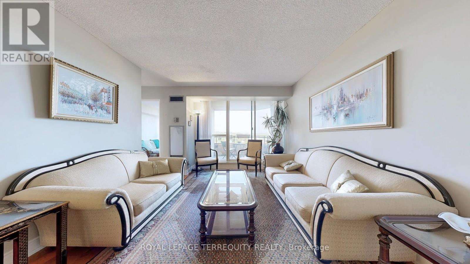 917 32 Clarissa Dr, Richmond Hill, ON L4C 9R7