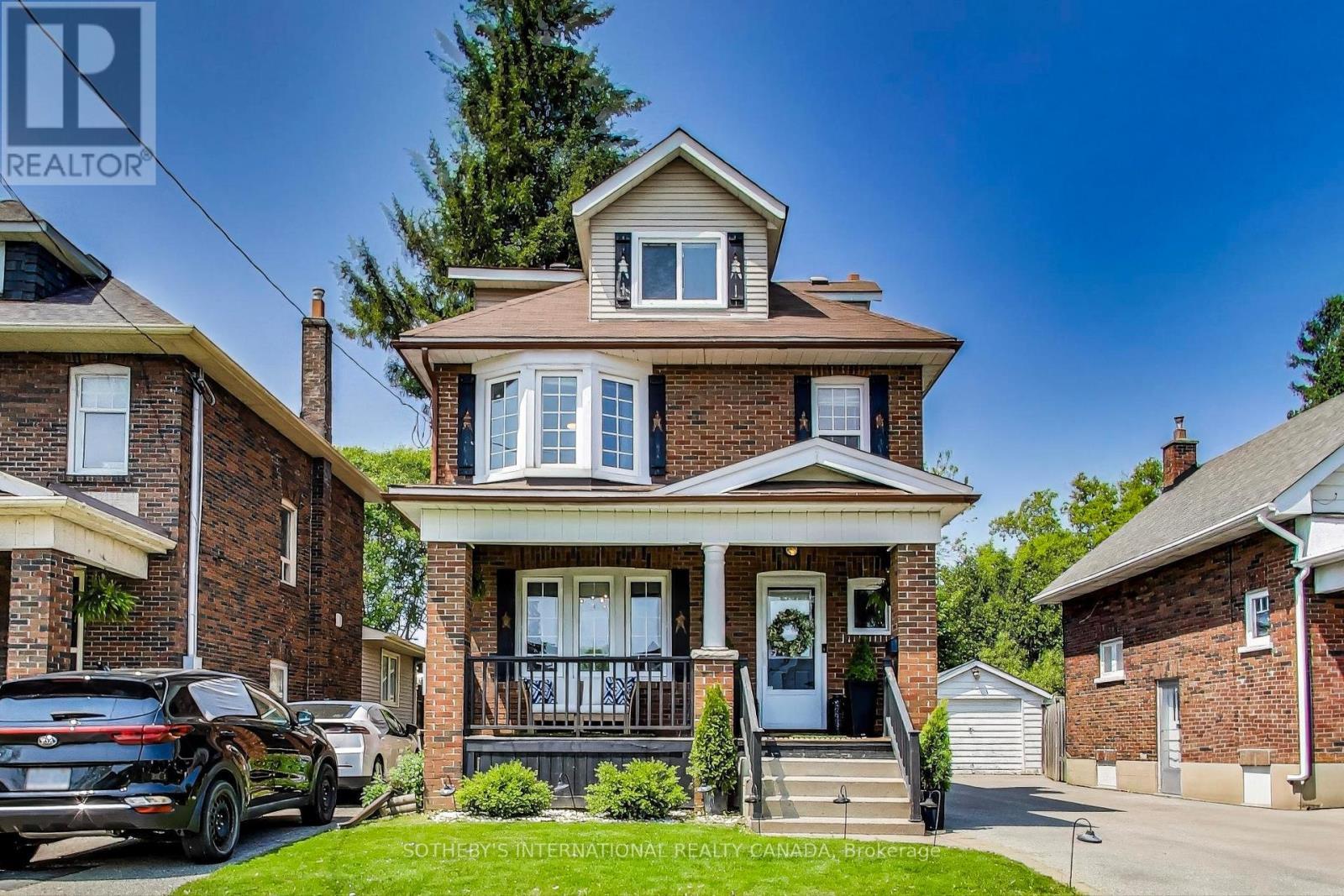 50 Arlington Ave, Oshawa, ON L1G 2N4