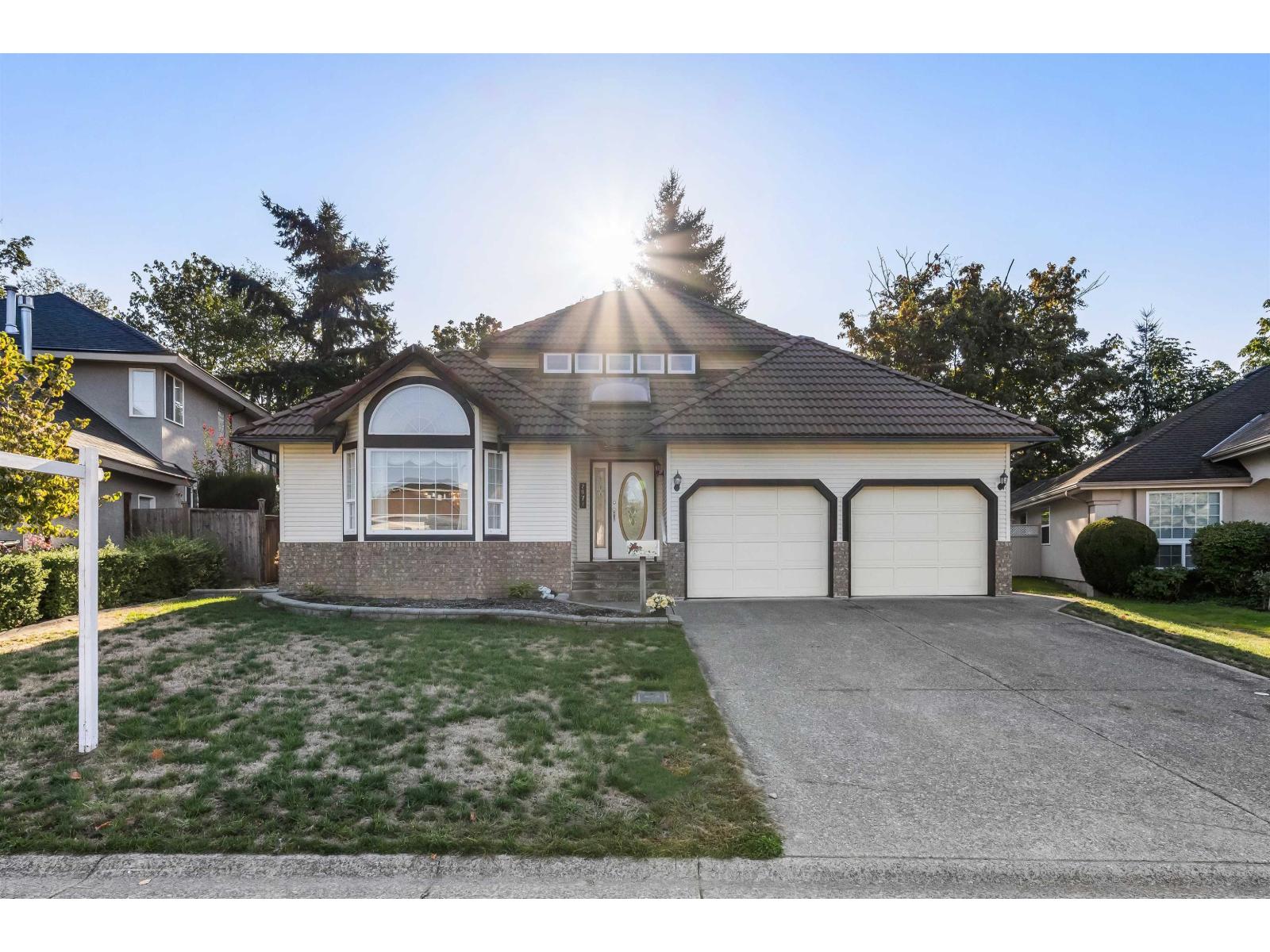 2971 Southern Cres, Abbotsford, BC V2T 5H8
