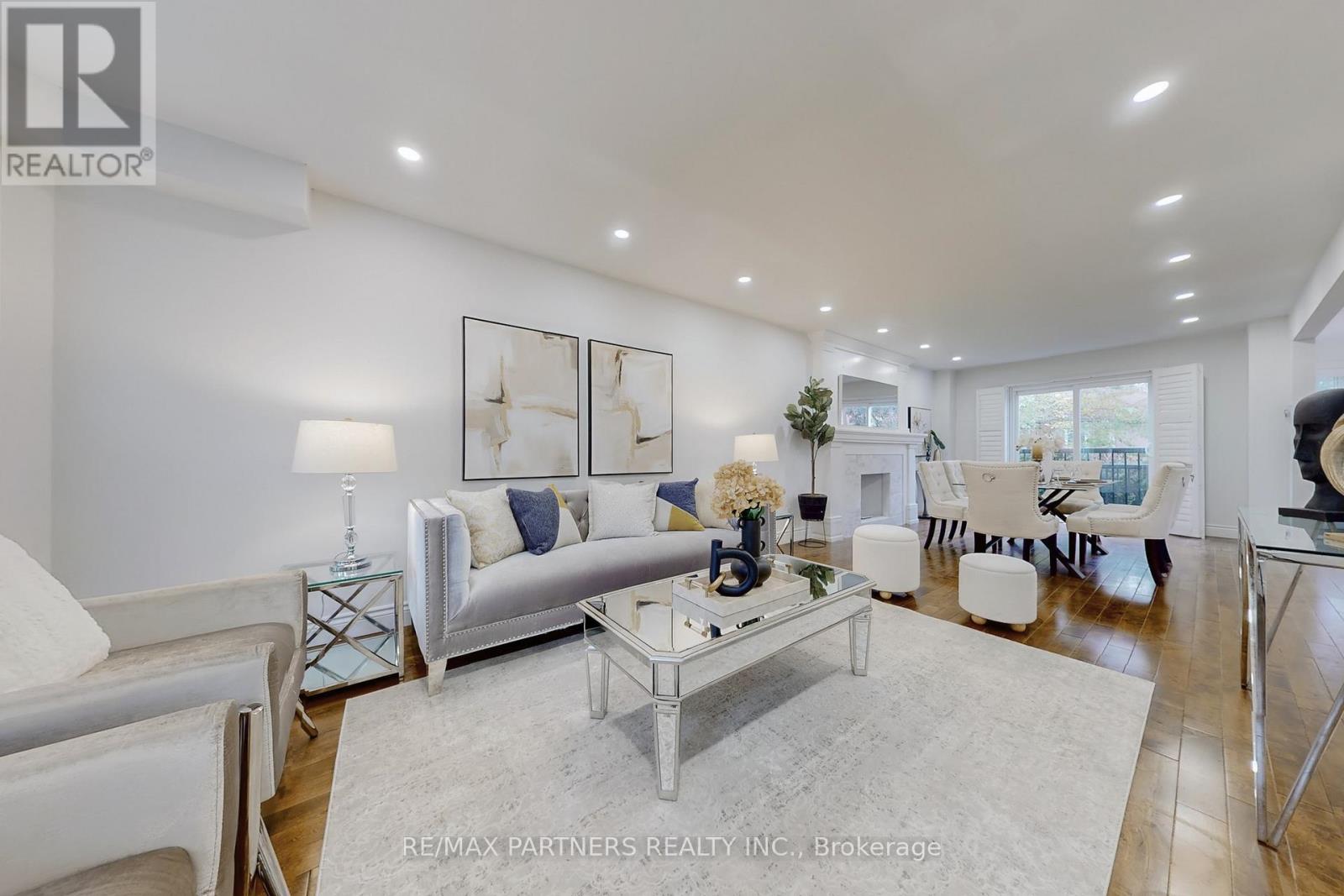 6 Geoffrey Cres, Whitchurch-Stouffville, ON L4A 5A6