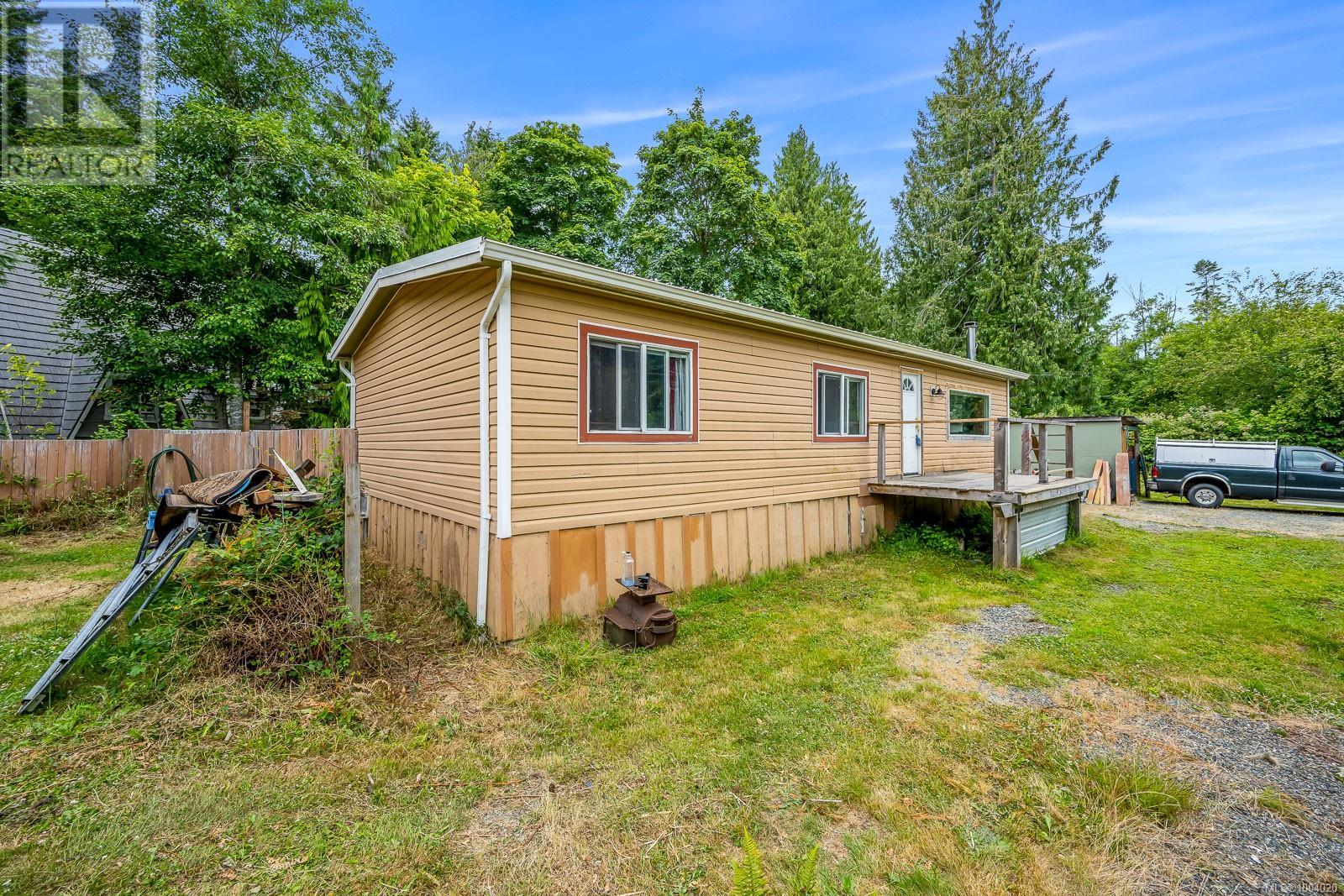 7865 Ships Point Rd, Fanny Bay, BC V0R 1W0