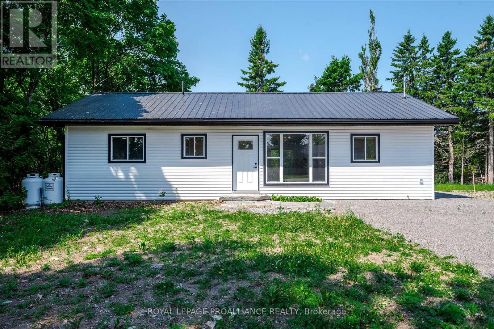 100 Reid St, Kawartha Lakes, ON K0M 1A0