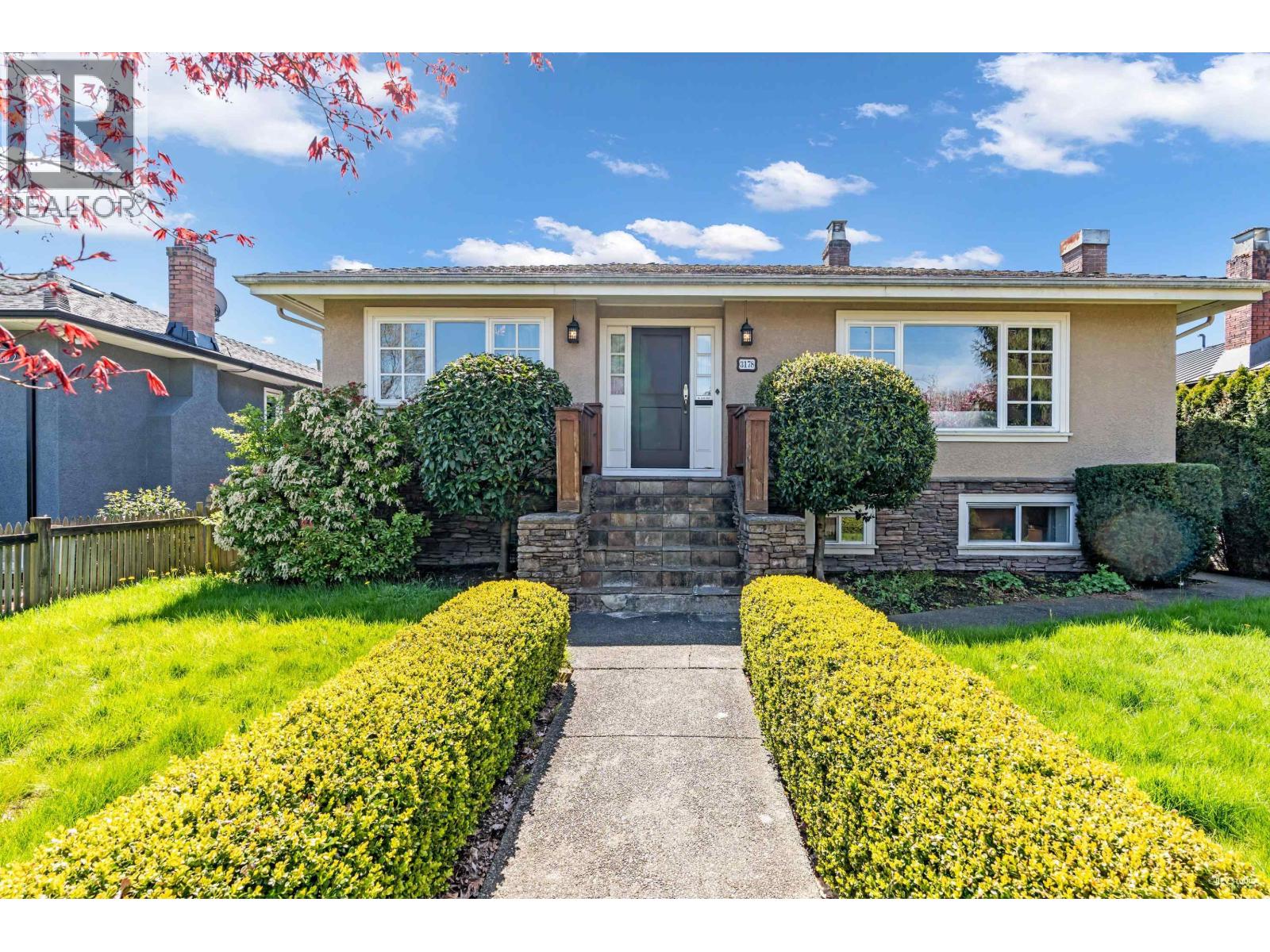 3178 W 16th Ave, Vancouver, BC V6K 3E1
