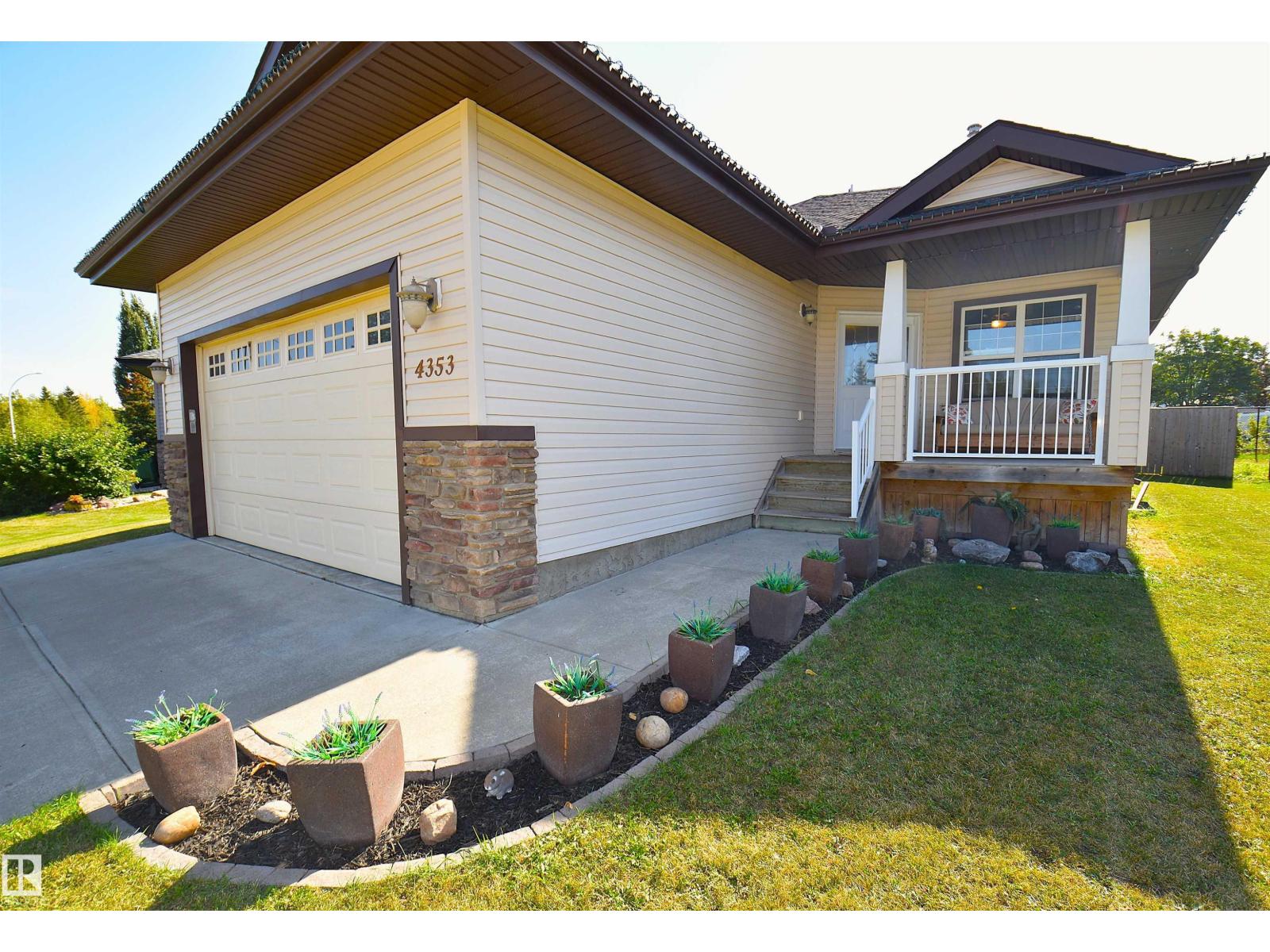 48 Av Unit 4353 #a, Onoway, AB T0E 1V0
