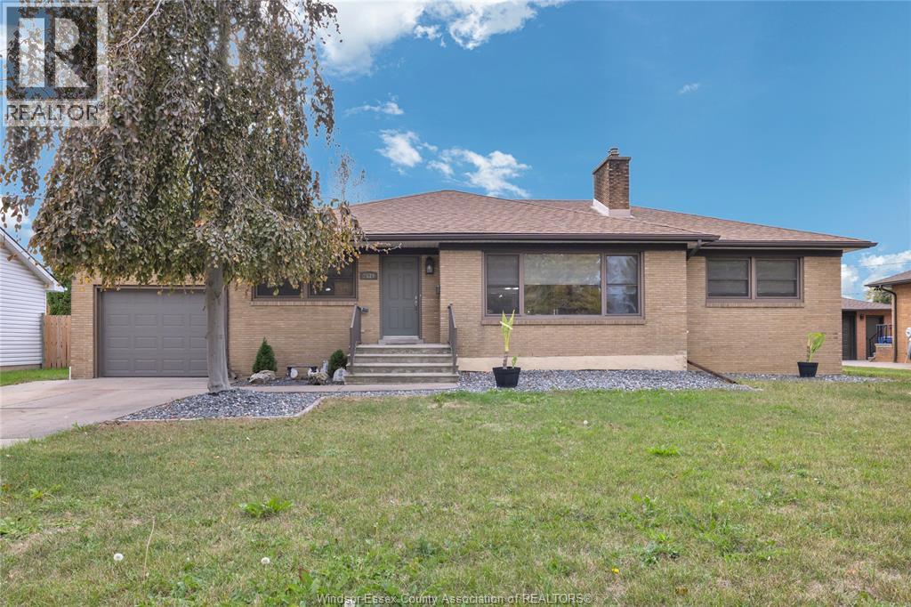 2539 Alexandra, Windsor, ON N9E 2J4