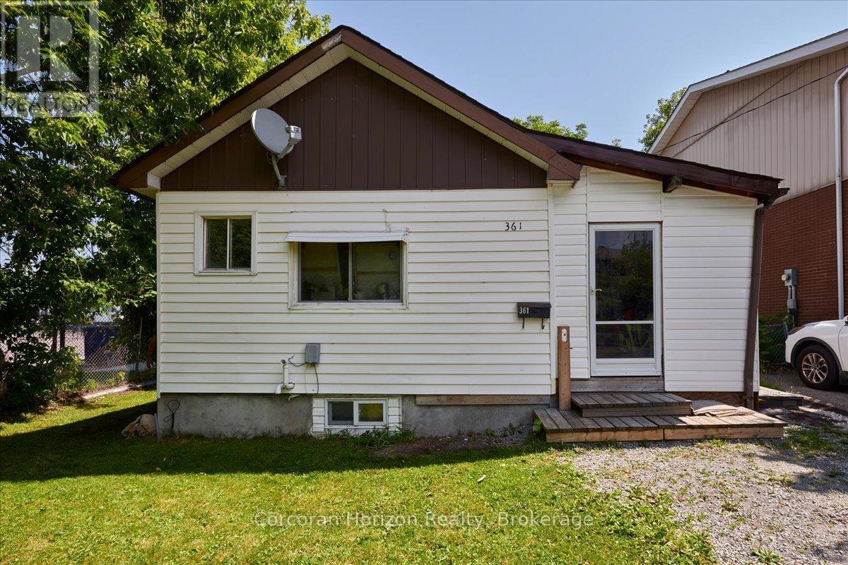 361 Fitton St, Midland, ON L4R 2T4