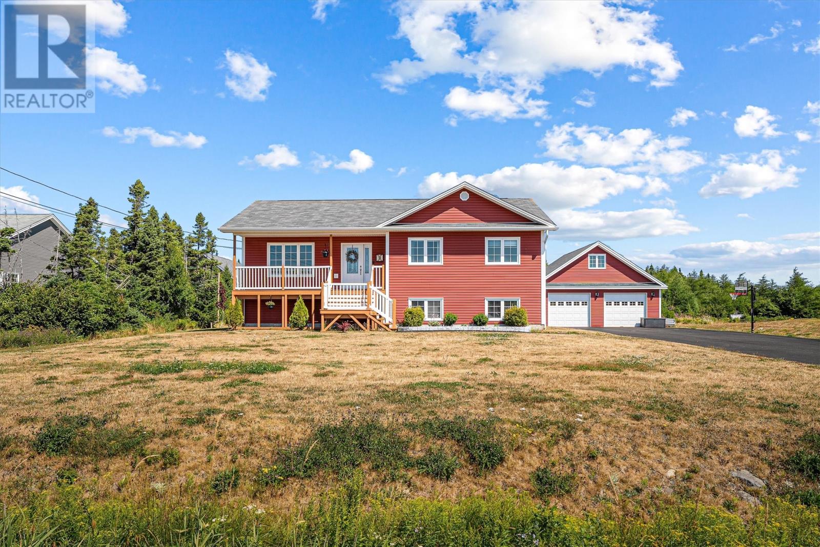 18 Admirals Grove Rd, Flatrock, NL A1K 0G5