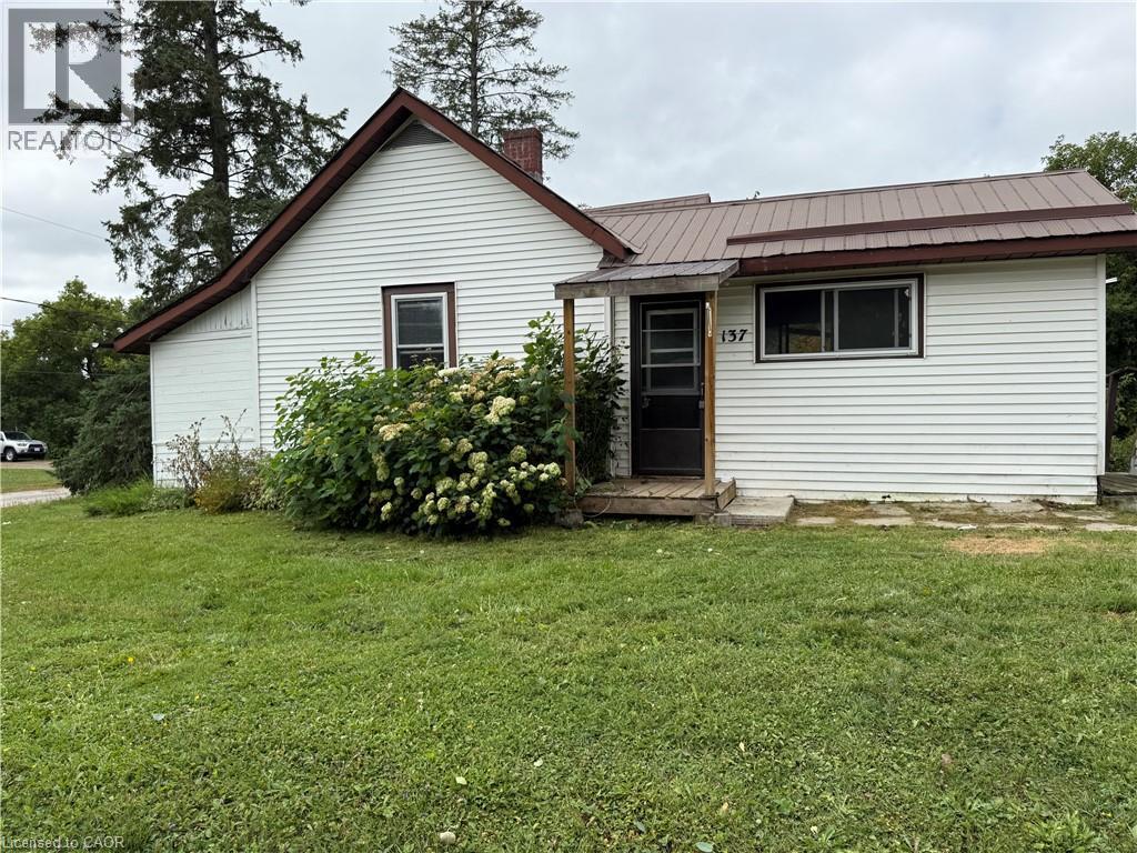 137 Simpson St, Burk's Falls, ON P0A 1C0