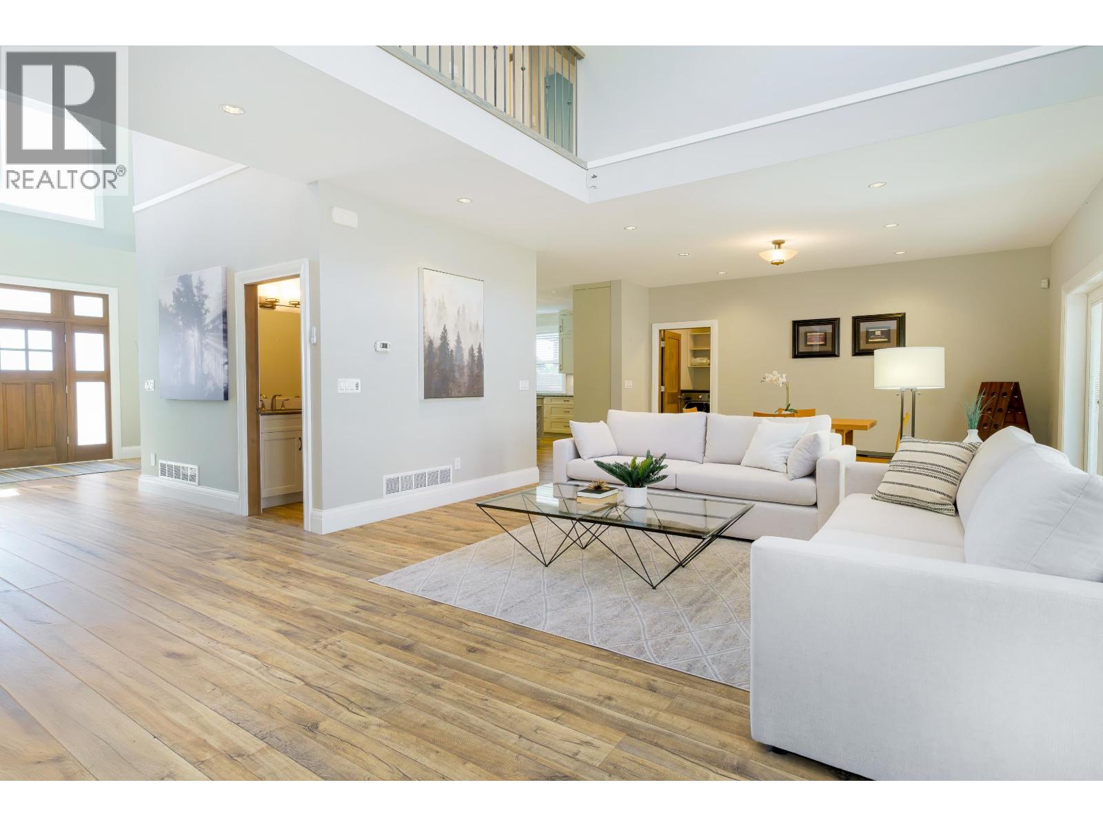 1055 Charland Ave, Coquitlam, BC V3K 3K8