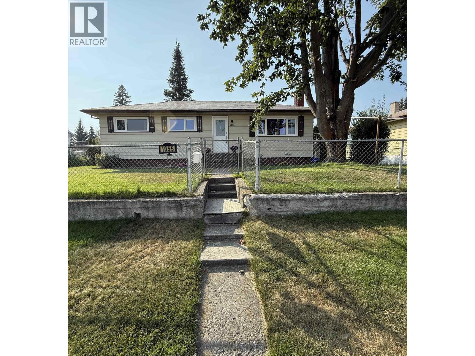 1055 Freeman St, Prince George, BC V2M 2R6