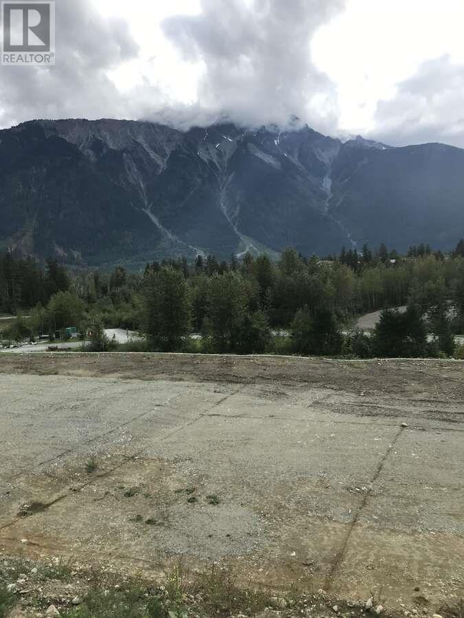 7635 Seven Oclock Dr, Pemberton, BC V0N 2L3