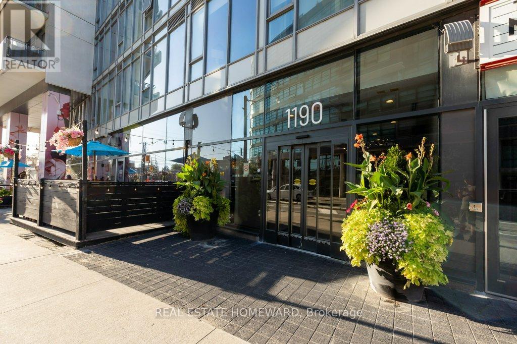 809 1190 Dundas St E, Toronto, ON M4M 1S2