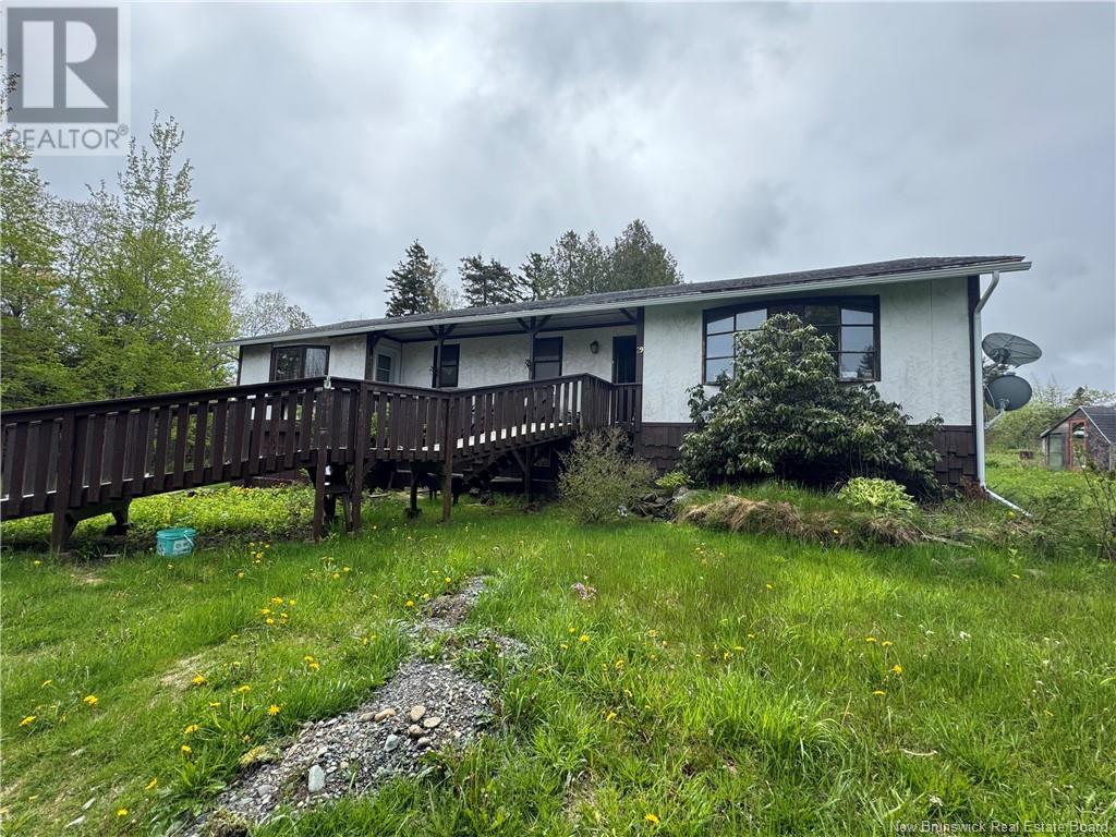 29 Smiths Ln, Grand Manan, NB E5G 4B1