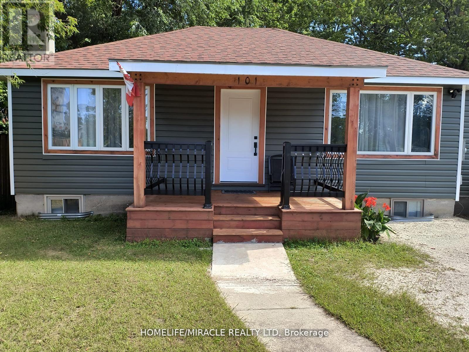 101 River Rd E, Wasaga Beach, ON L9Z 2L1