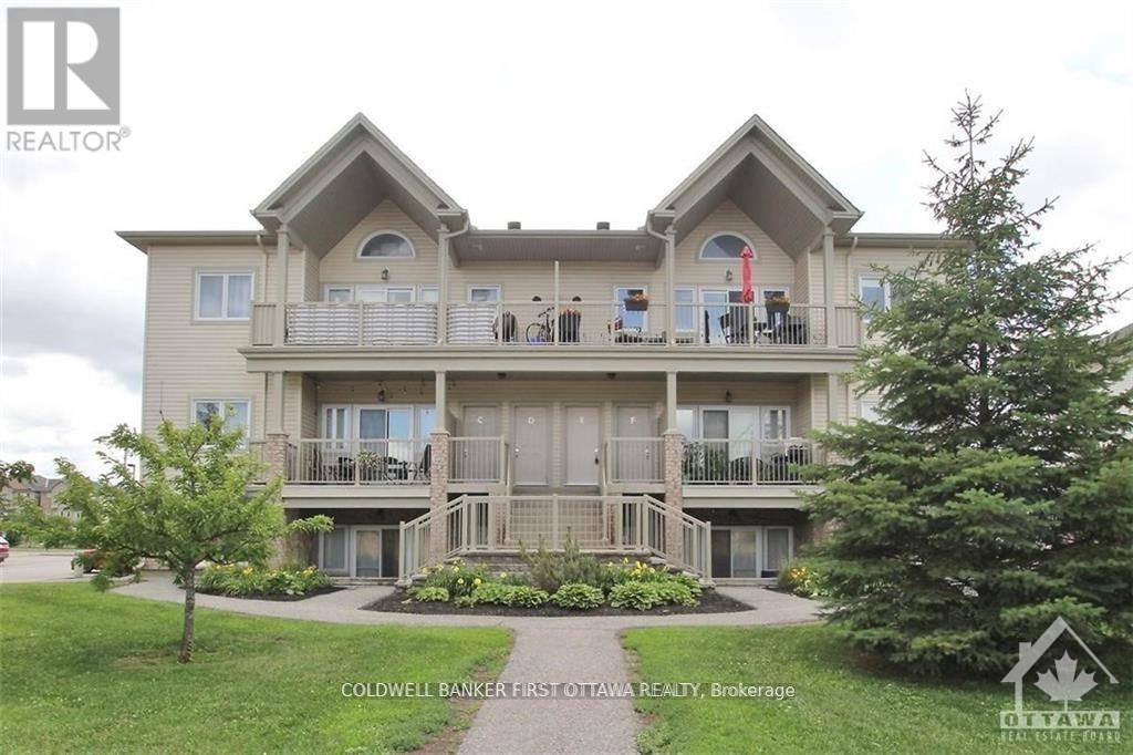 137 Harthill Way, Ottawa, ON K2J 5V1