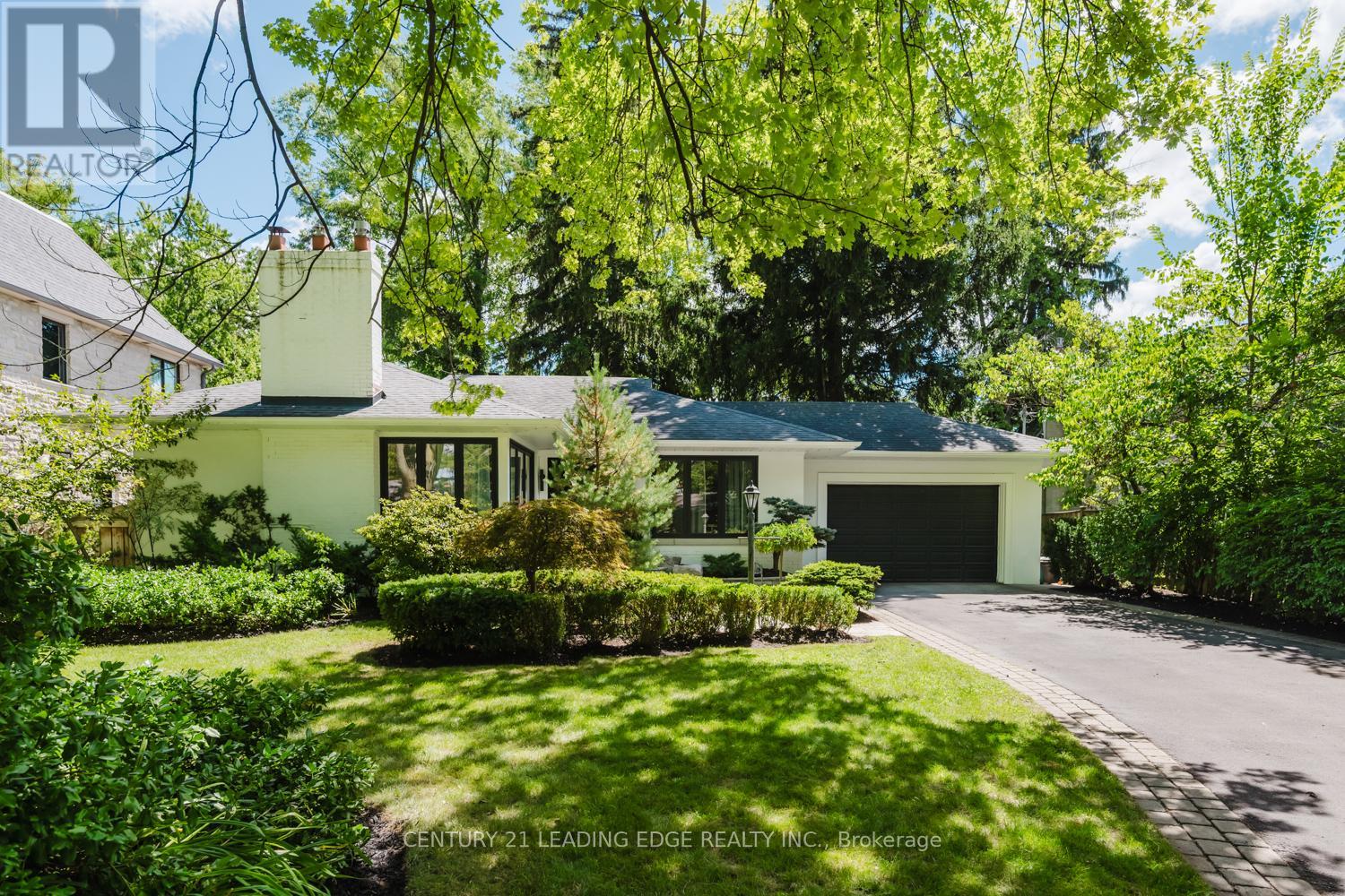 1 Romney Rd, Toronto Edenbridge-humber Valley, ON M9A 4E9