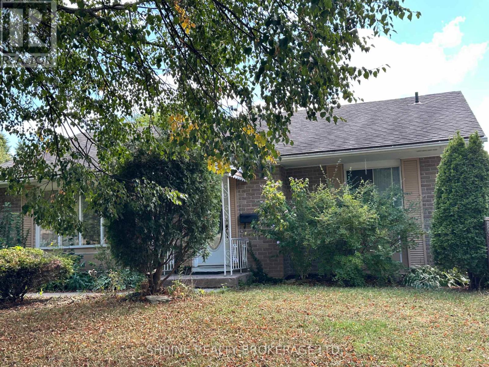 5 Caprice Cres, London, ON N5V 3L8