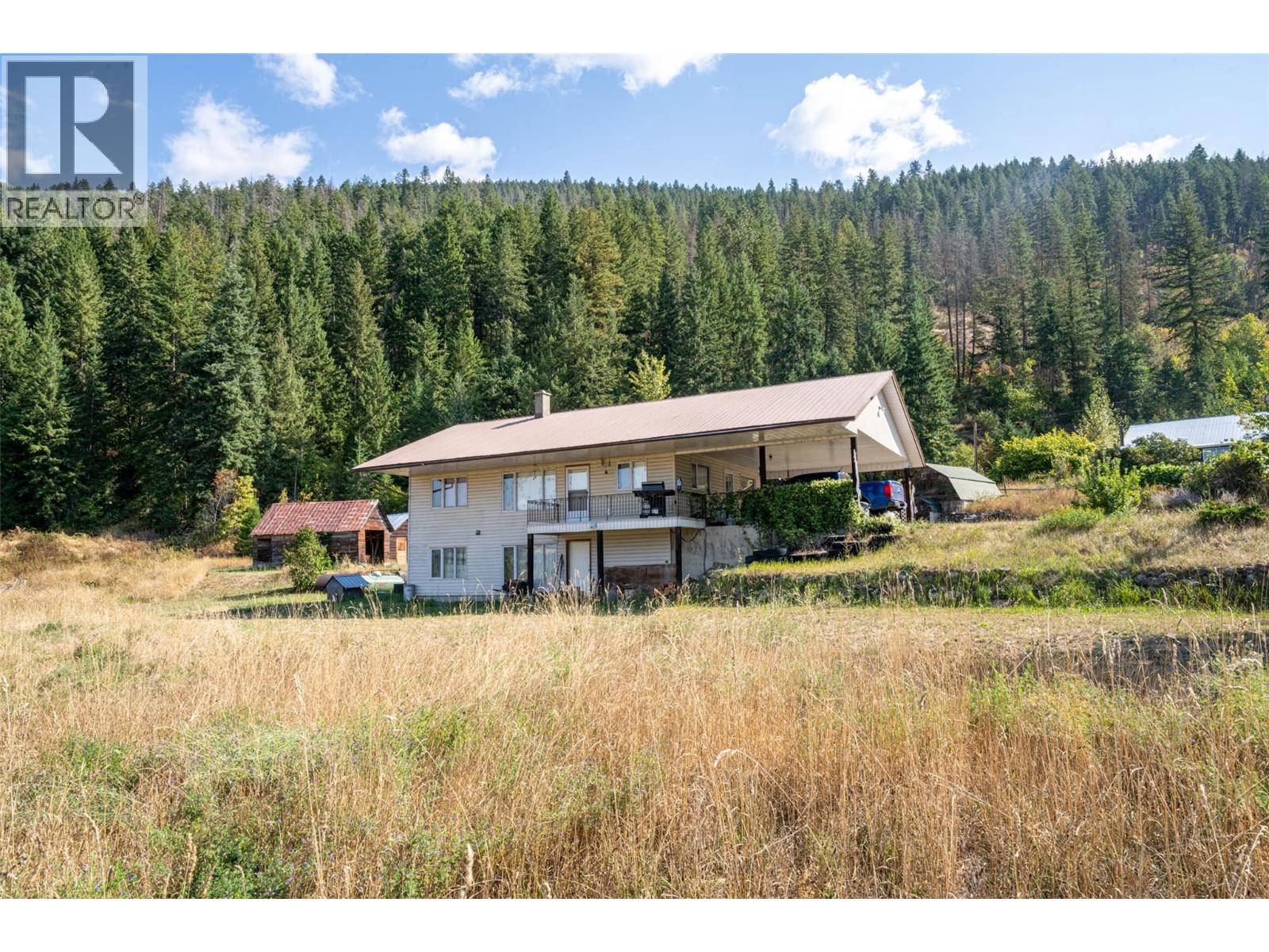 4596 Back Enderby Rd, Spallumcheen, BC V0E 1B8