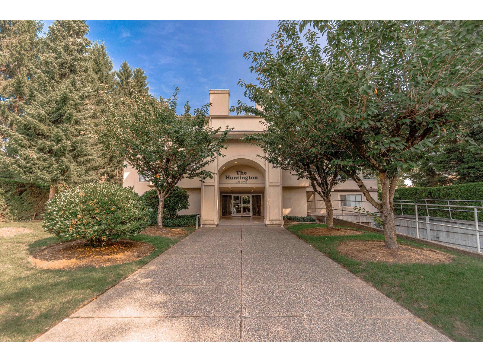 33675 Marshall Road Unit 102, Abbotsford, BC V2S 1L4