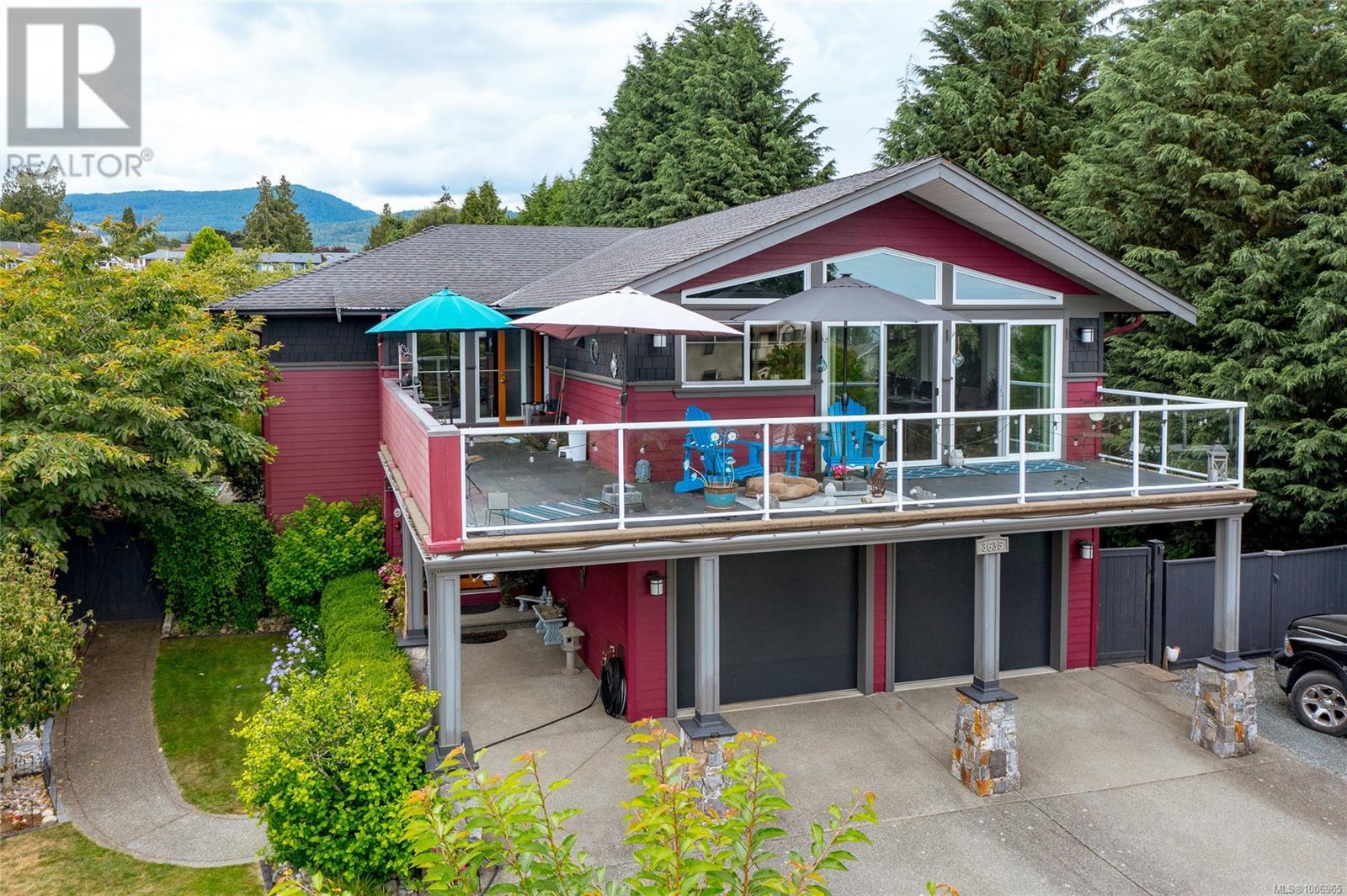 3635 Shannon Dr, Ladysmith, BC V9G 1Z9