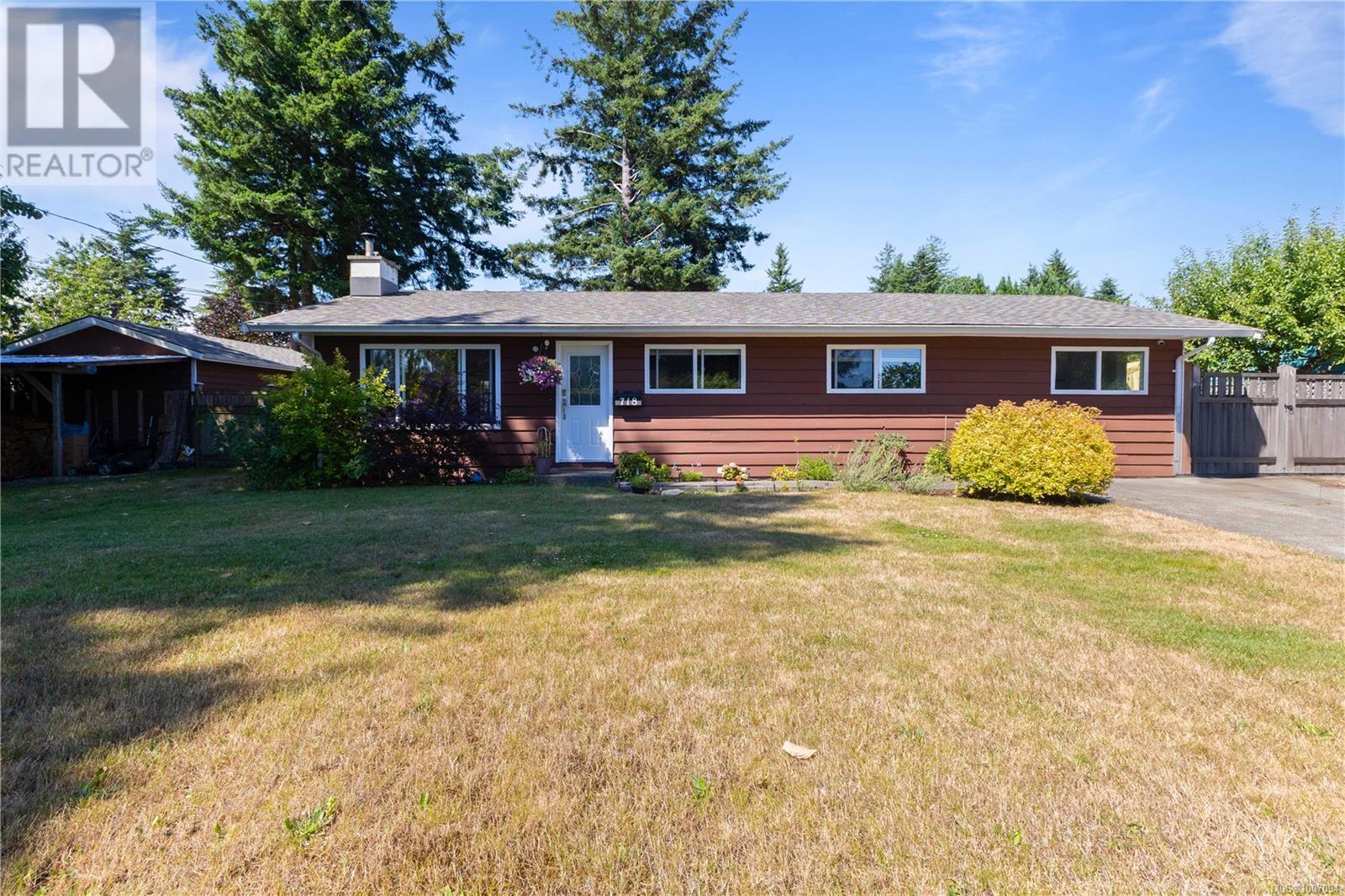 718 Ralph Hutton Dr, Campbell River, BC V9W 2A4