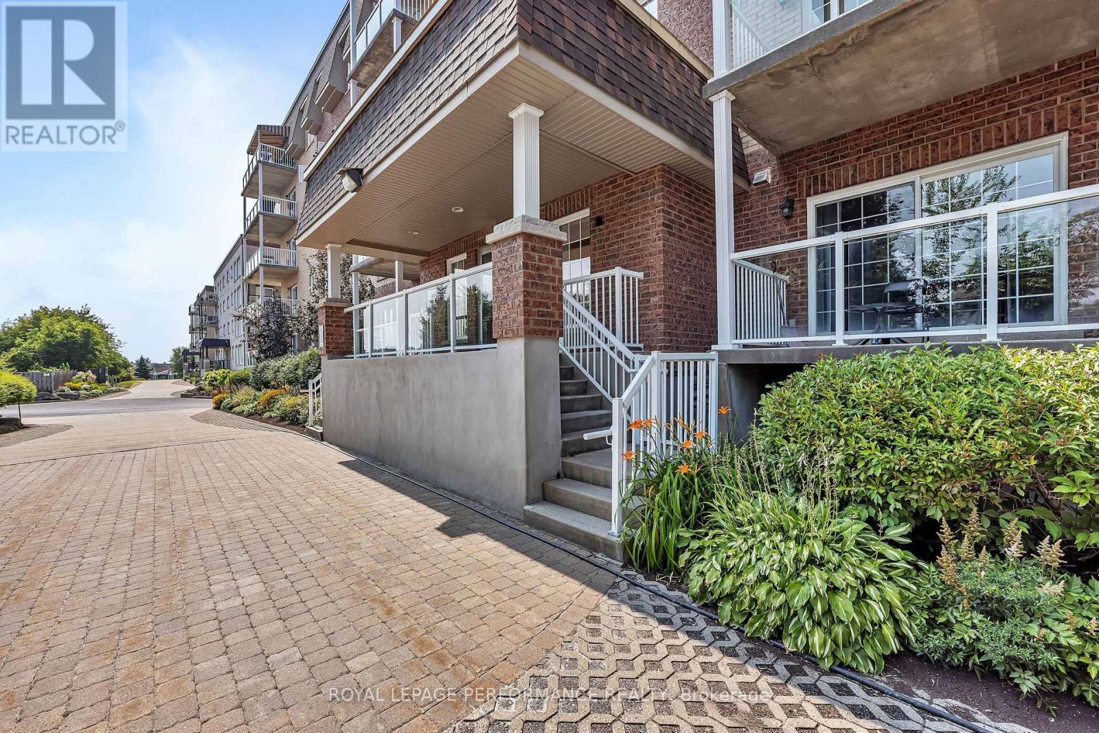 205 2360 Albert St, Clarence-Rockland, ON K4K 0C4