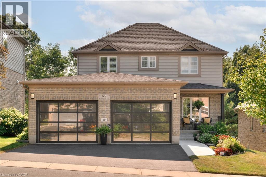 69 Hearthwood Cres, Kitchener, ON N2R 1K6