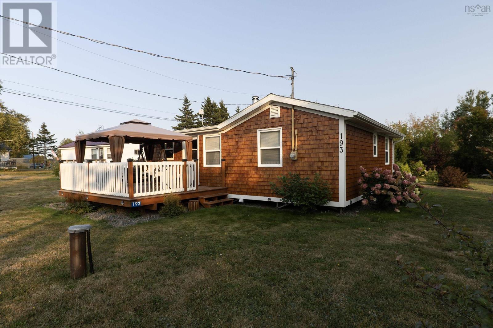 193 Jackson Point Rd, Amherst, NS B4H 3X9