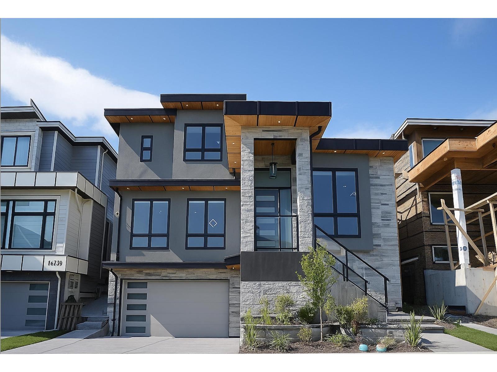 18 Avenue Unit 16751 #b, Surrey, BC V3Z 9X5