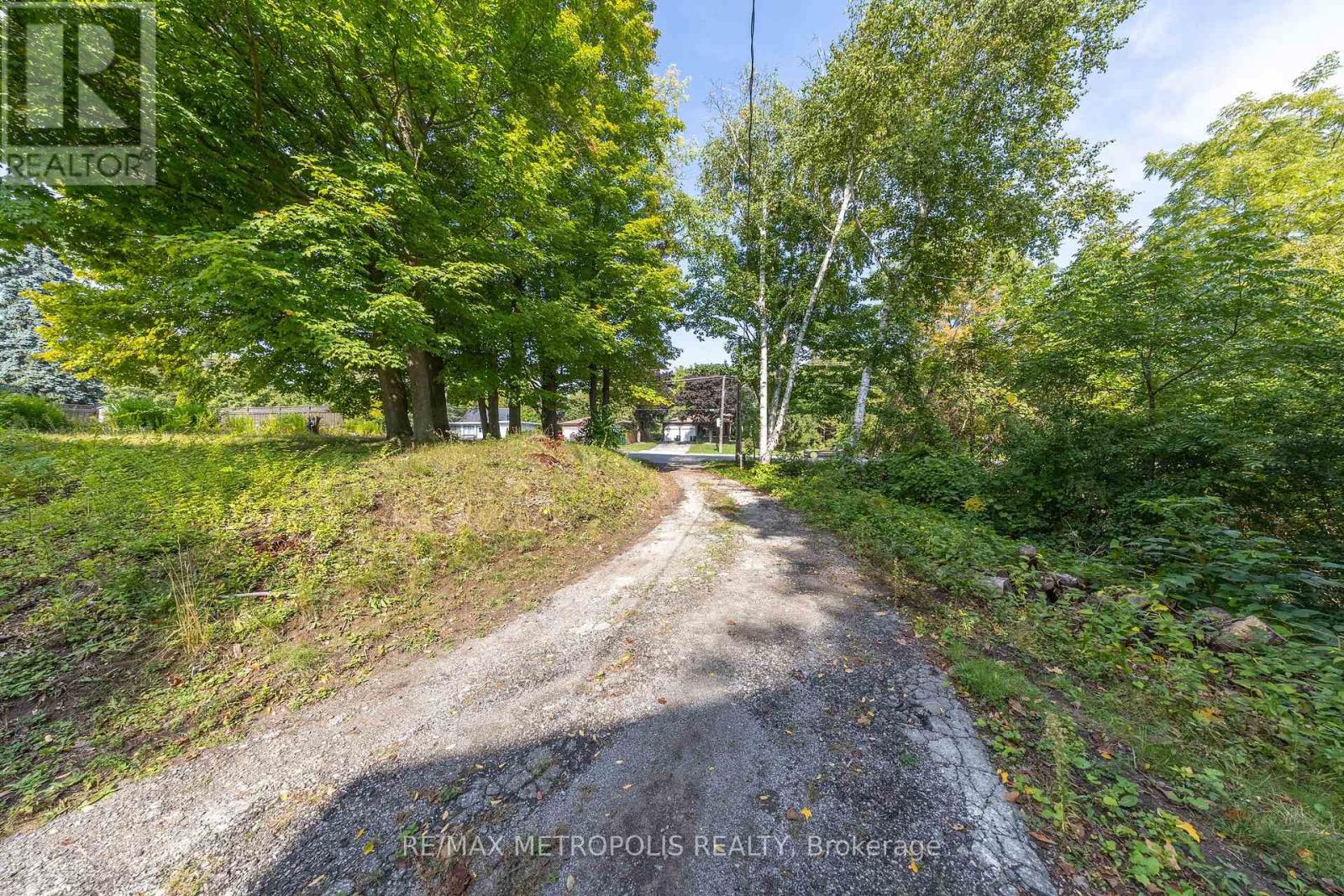 5297 Lawrence Ave E, Toronto, ON M1C 1R5