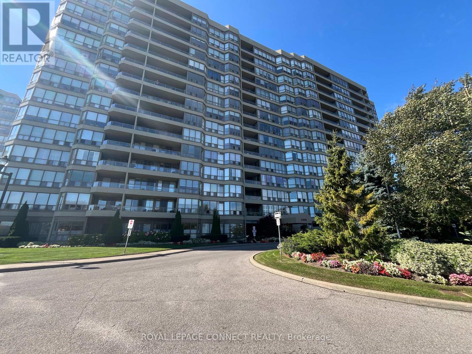 1516 1890 Valley Farm Rd, Pickering, ON L1V 6B4